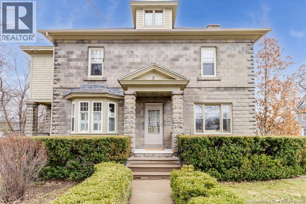 296 Church St, Fredericton, NB E3B 4E4