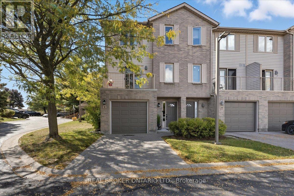 9 230 Blackhorne Dr, Kitchener, ON N2E 1Z4