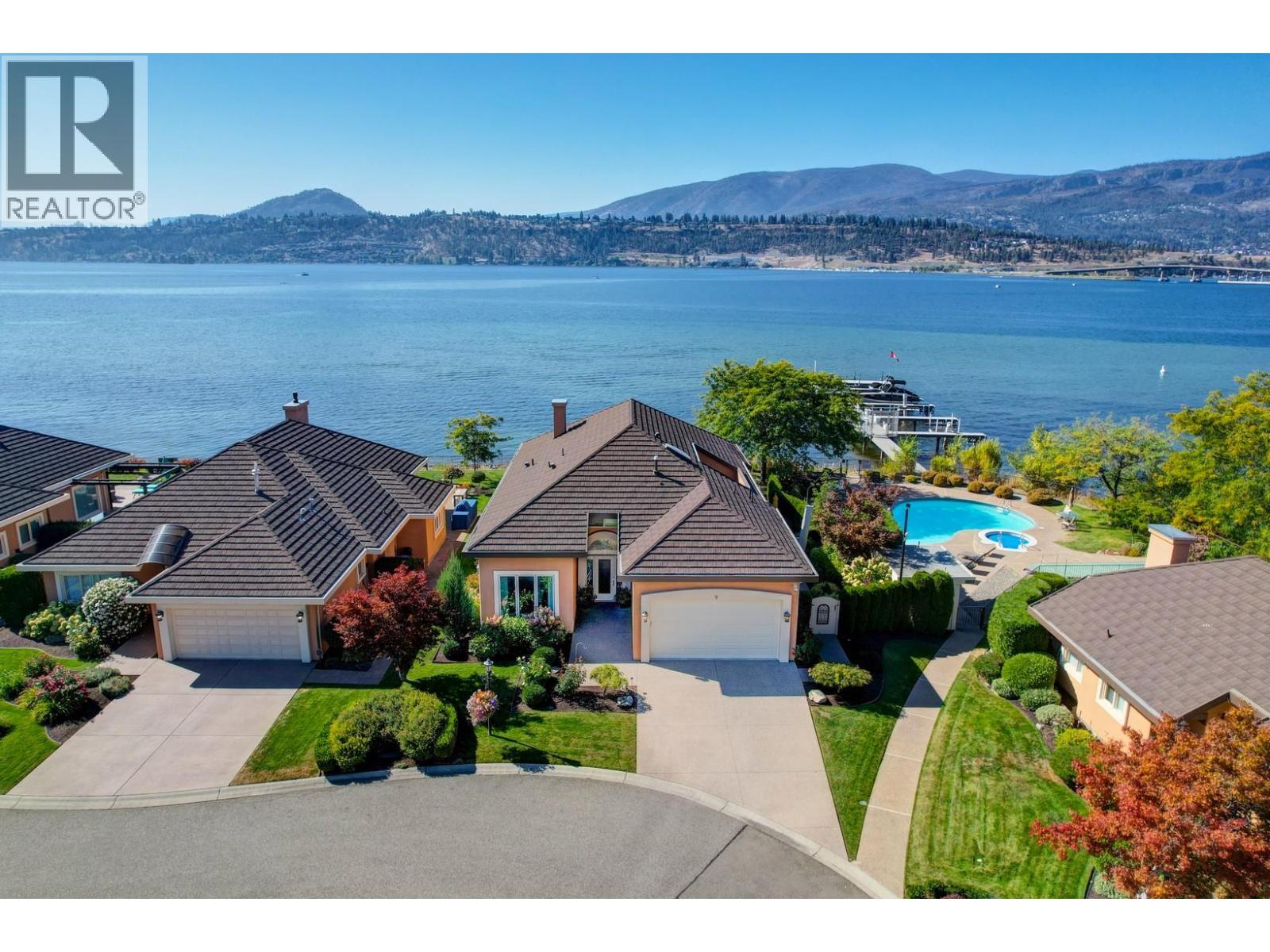 2368 Abbott Street Unit 9, Kelowna, BC V1Y 9G7