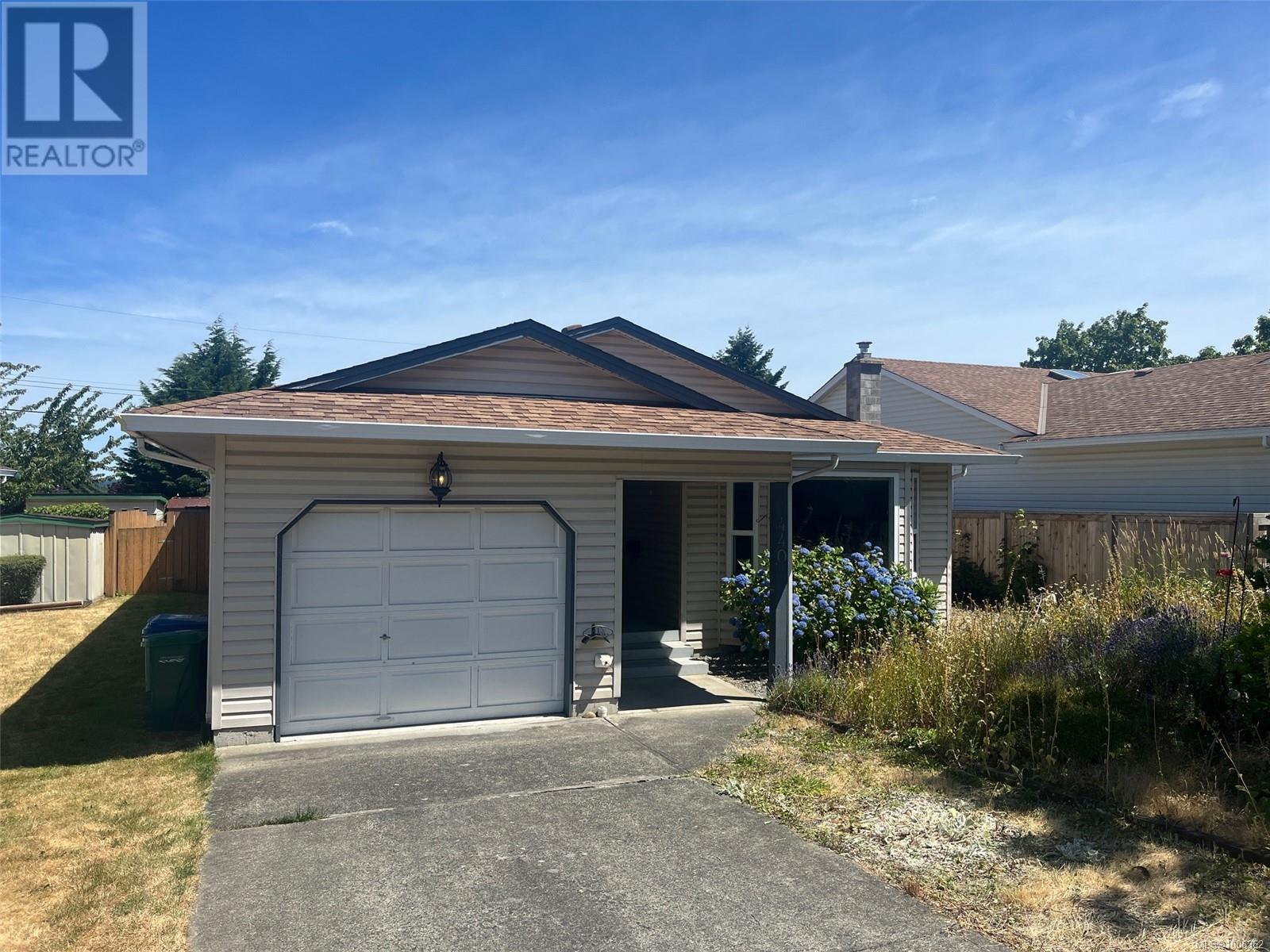 440 Hillcrest Ave, Nanaimo, BC V9R 3M1