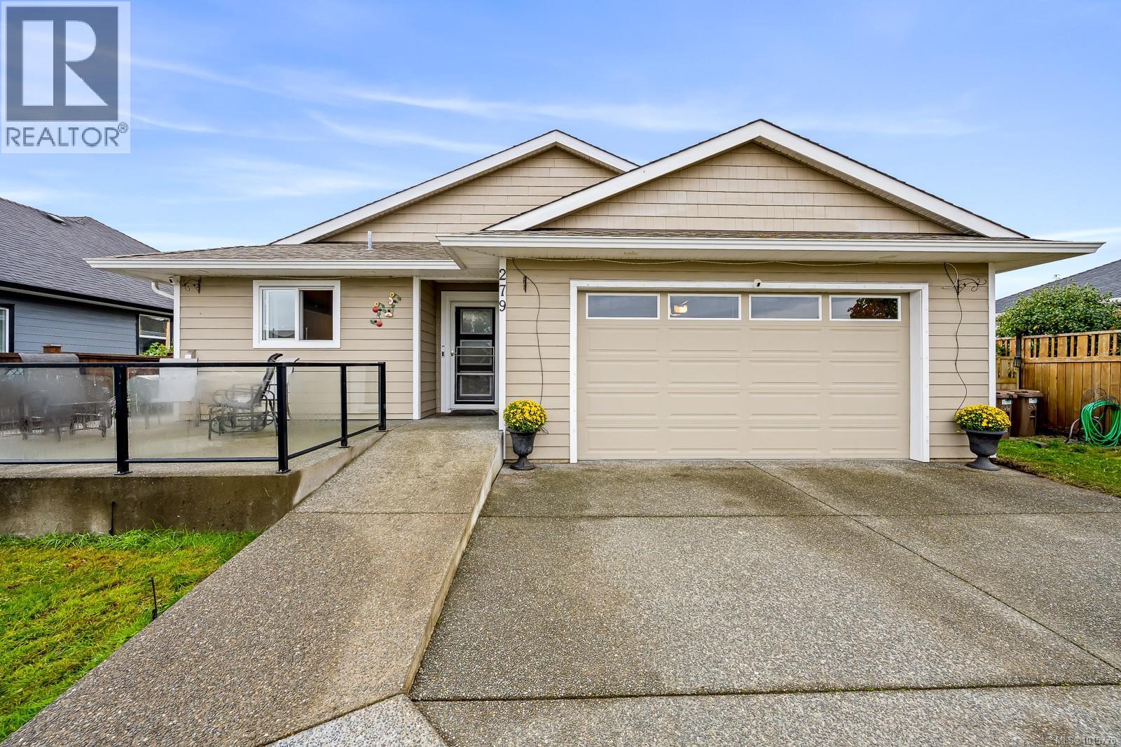 279 Michigan Dr, Campbell River, BC V9H 0C7