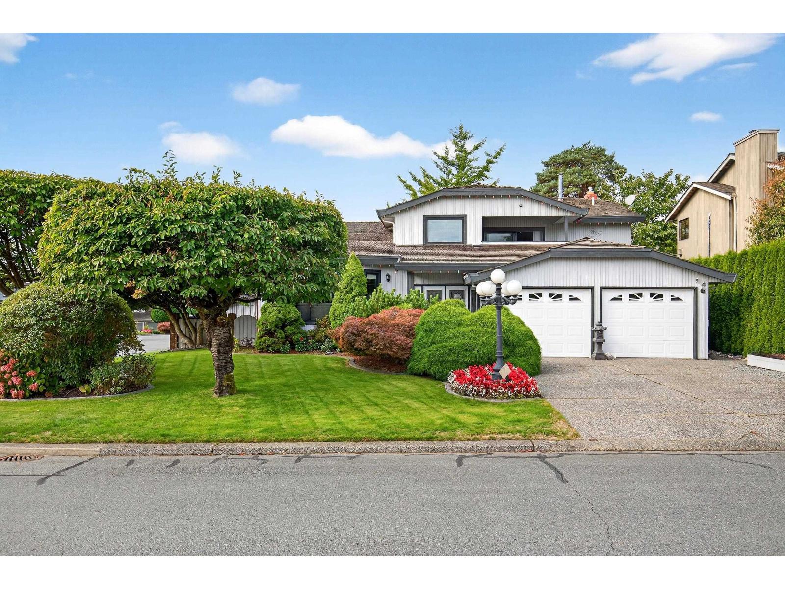 7777 Stamford Pl, Delta, BC V4C 7T5
