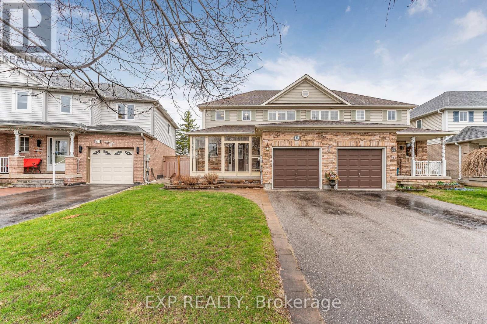 19 Heritage Ct, Barrie, ON L4N 0E7