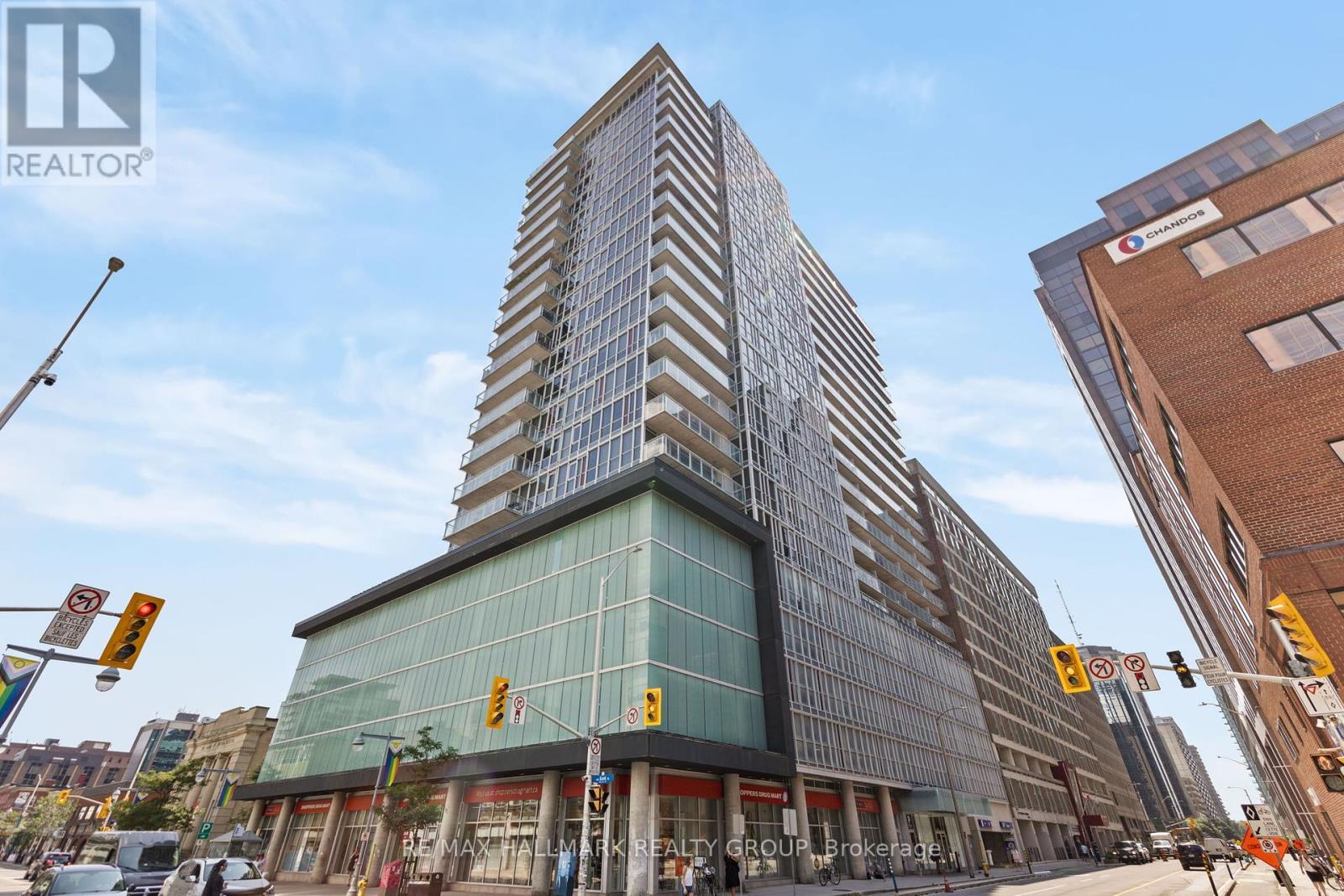 2105 324 Laurier Ave W, Ottawa, ON K1P 0A4