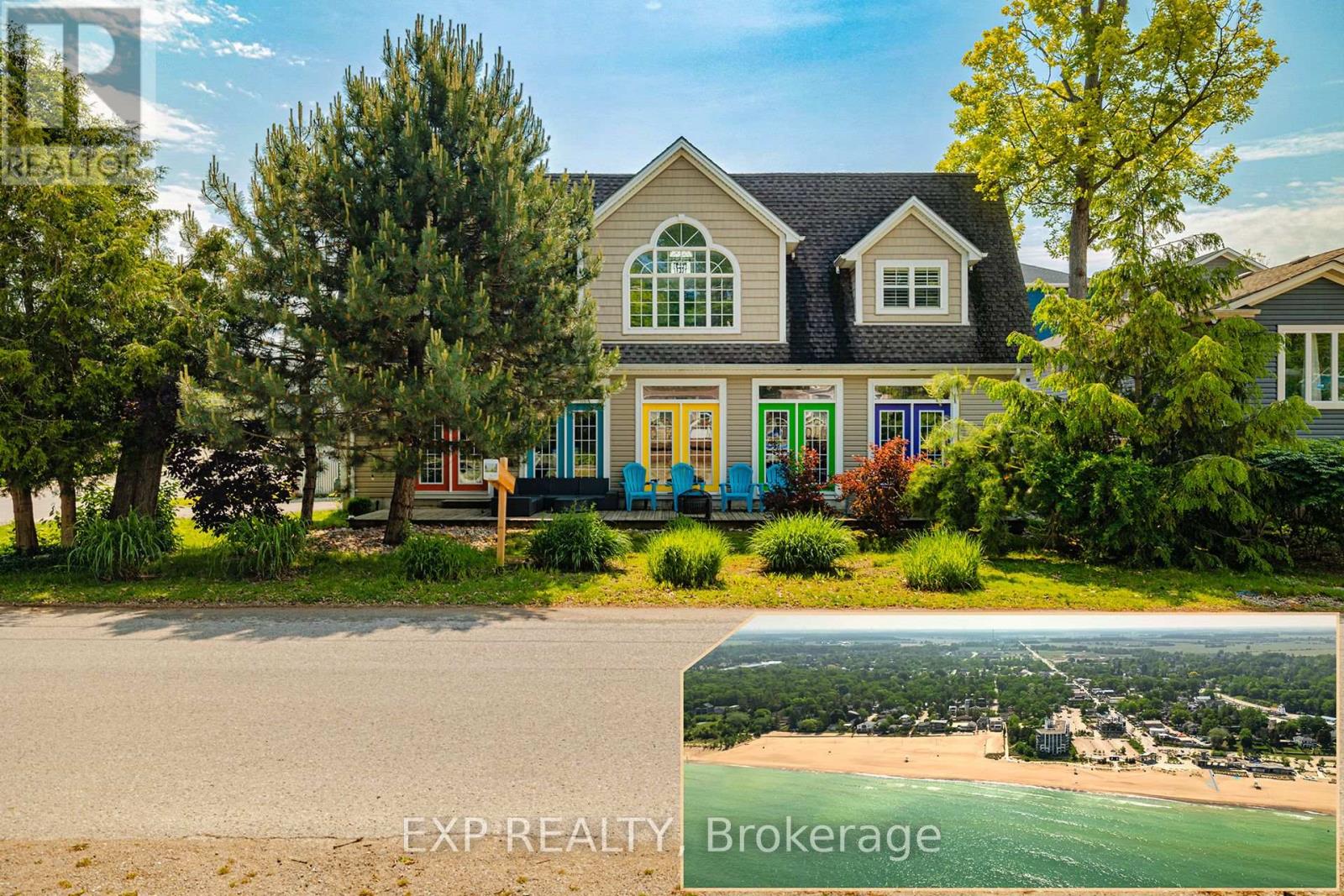 28 Centre St, Lambton Shores, ON N0M 1T0