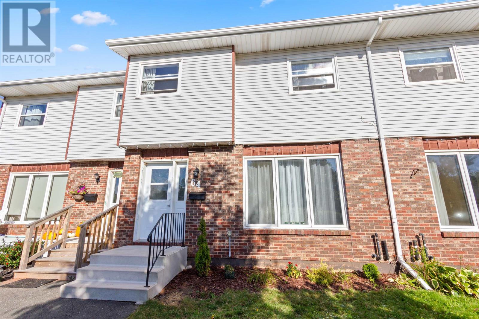 64 Dawson Ct, Charlottetown, PE C1A 8T1