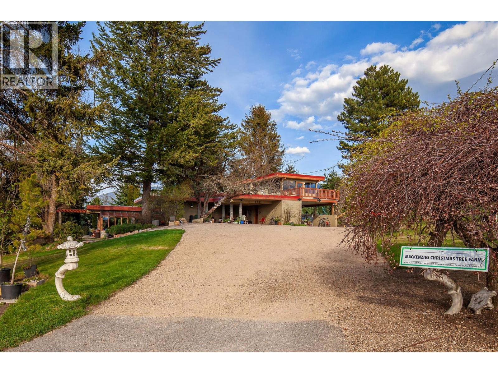 239 Stepping Stones Cres, Spallumcheen, BC V1H 1X2