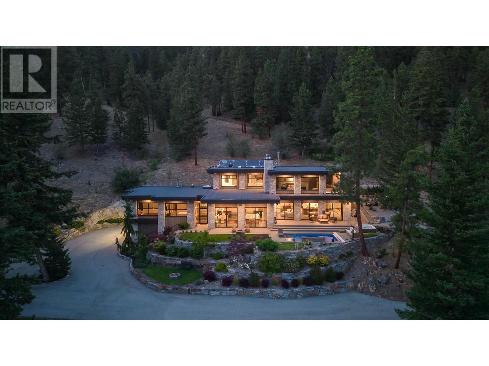 26 Commonage Rd, Vernon, BC V1H 1G4