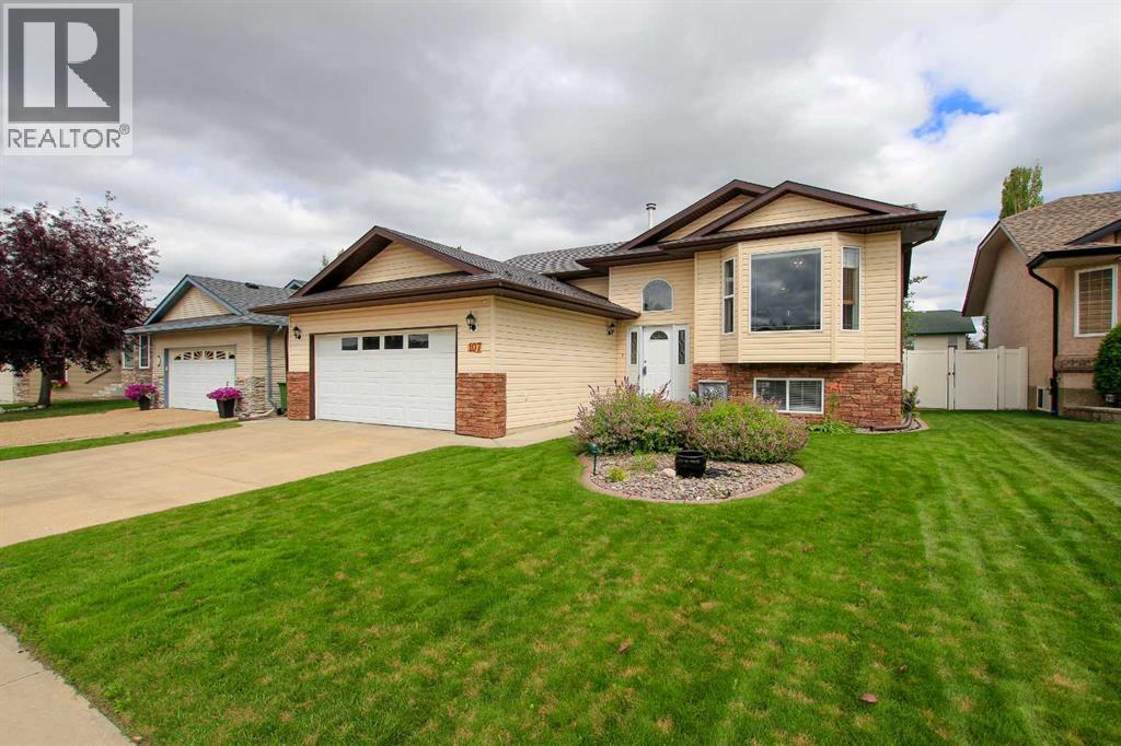 107 Ackerman Cres, Red Deer, AB T4R 3B3
