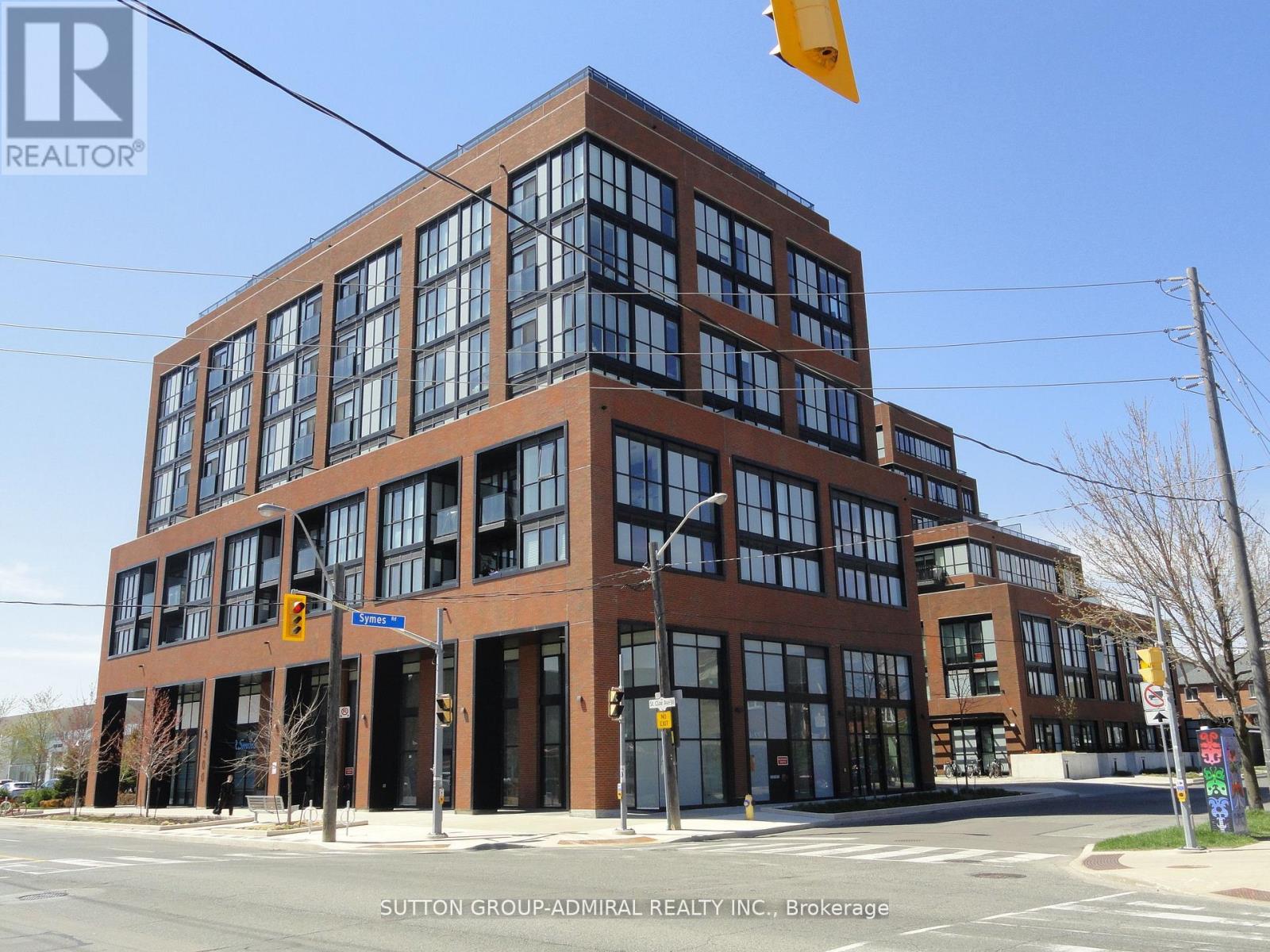 718 2300 St Clair Ave W, Toronto, ON M6N 1K8