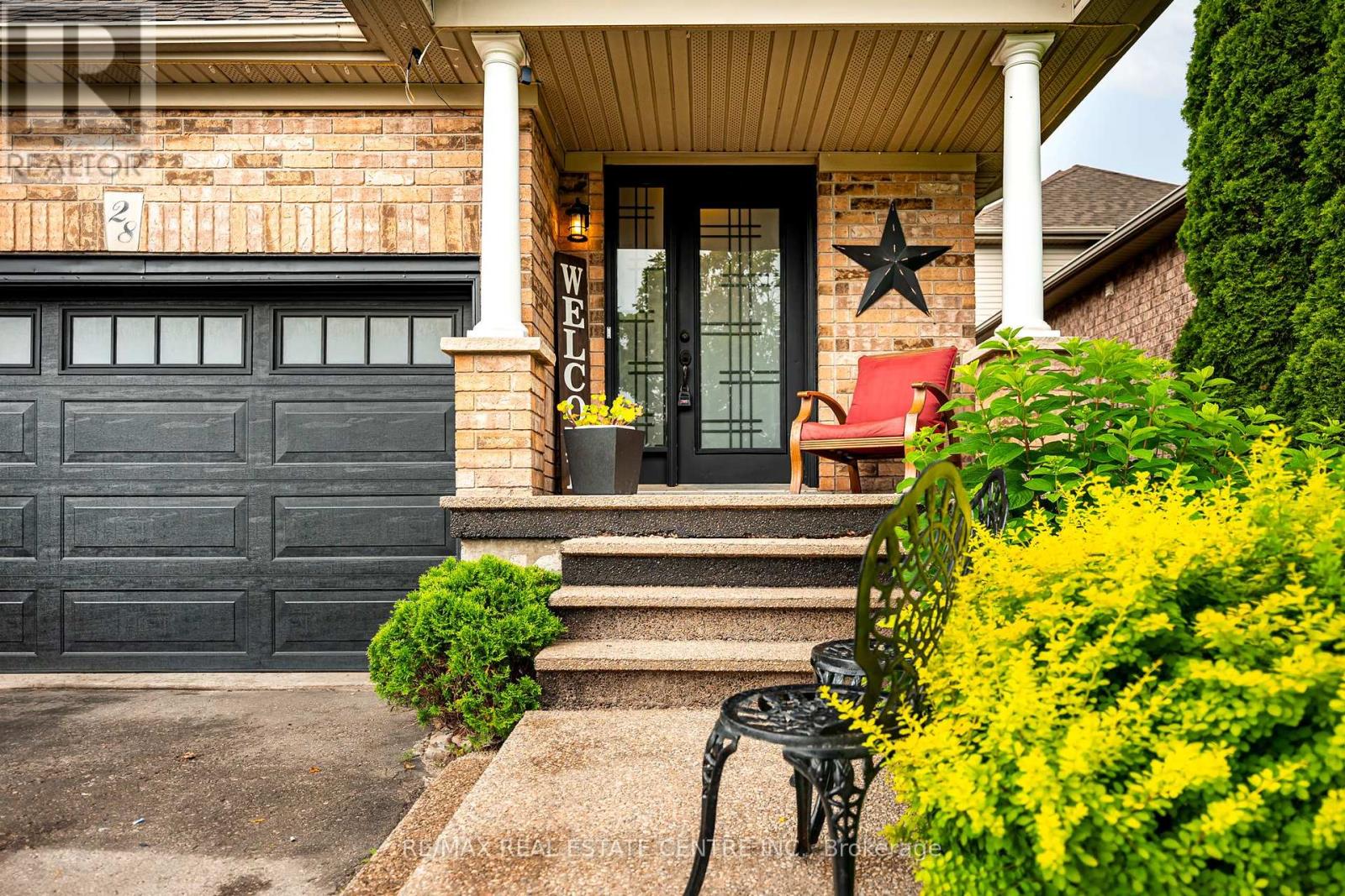 28 Henderson St, Orangeville, ON L9W 5G1