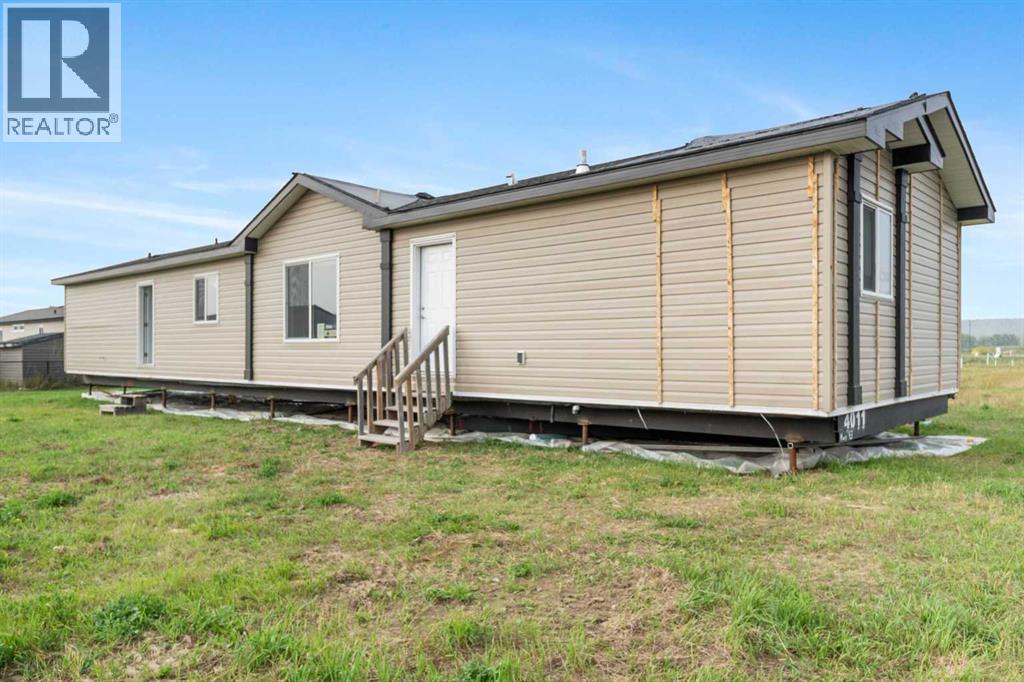 18 Shoreline Dr, Whitecourt, AB T7S 1T5
