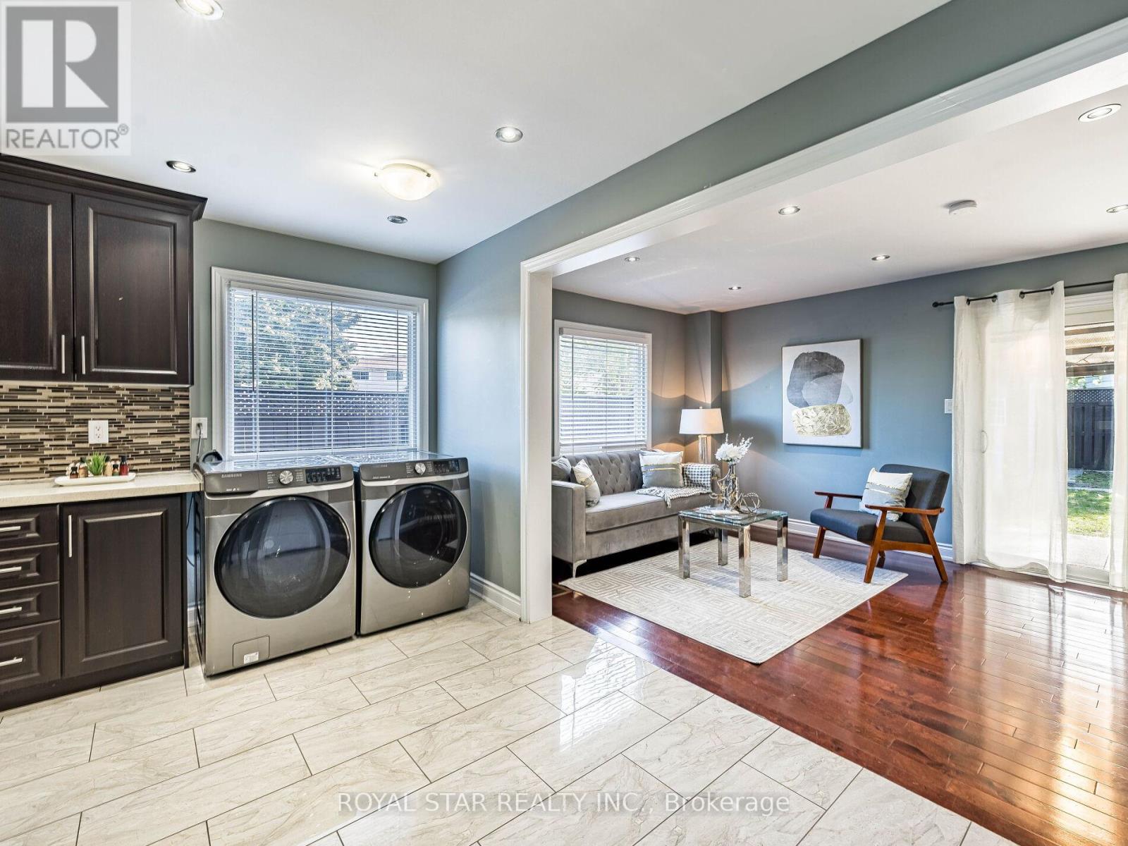 1 Gold Finch Ct, Brampton, ON L6S 2K7