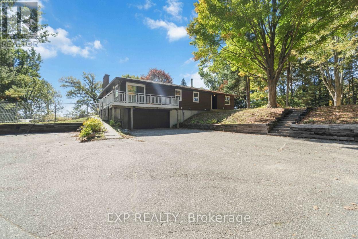 1038 White Lake Rd, Arnprior, ON K7S 3G9