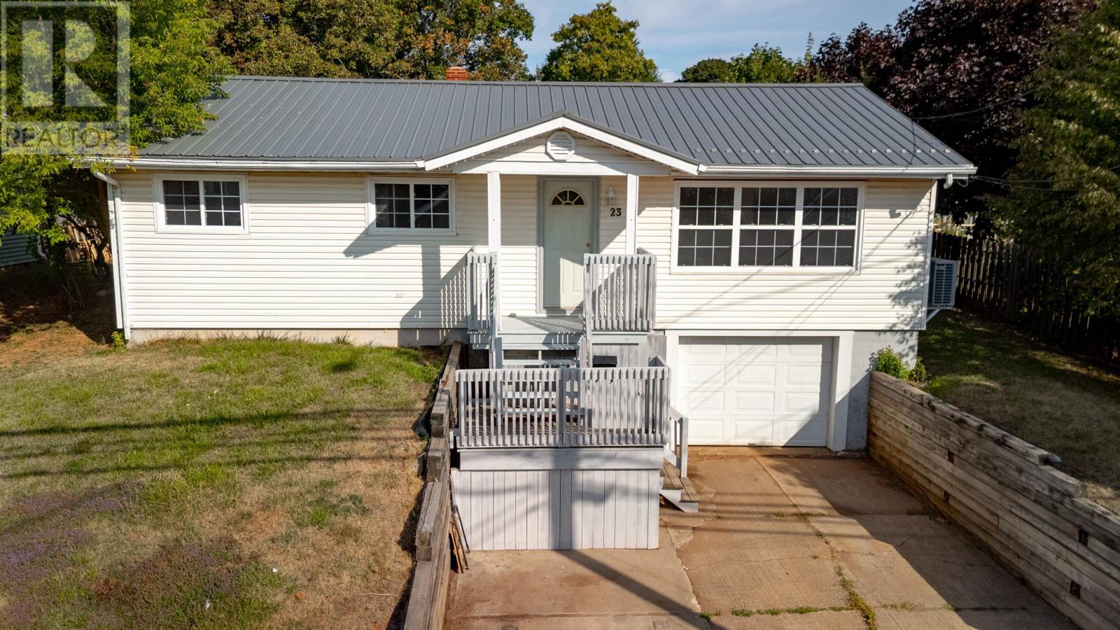 23 Kirkwood Dr, Charlottetown, PE C1A 2T4