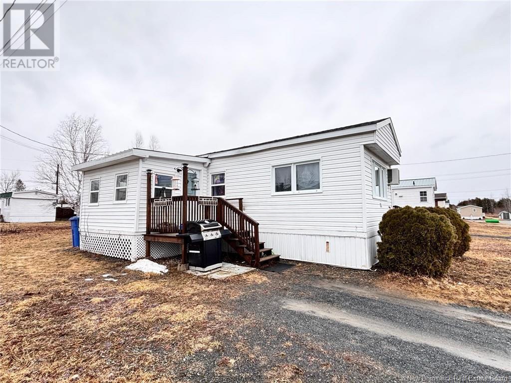 15 View Ln, Jacksonville, NB E7M 0A5