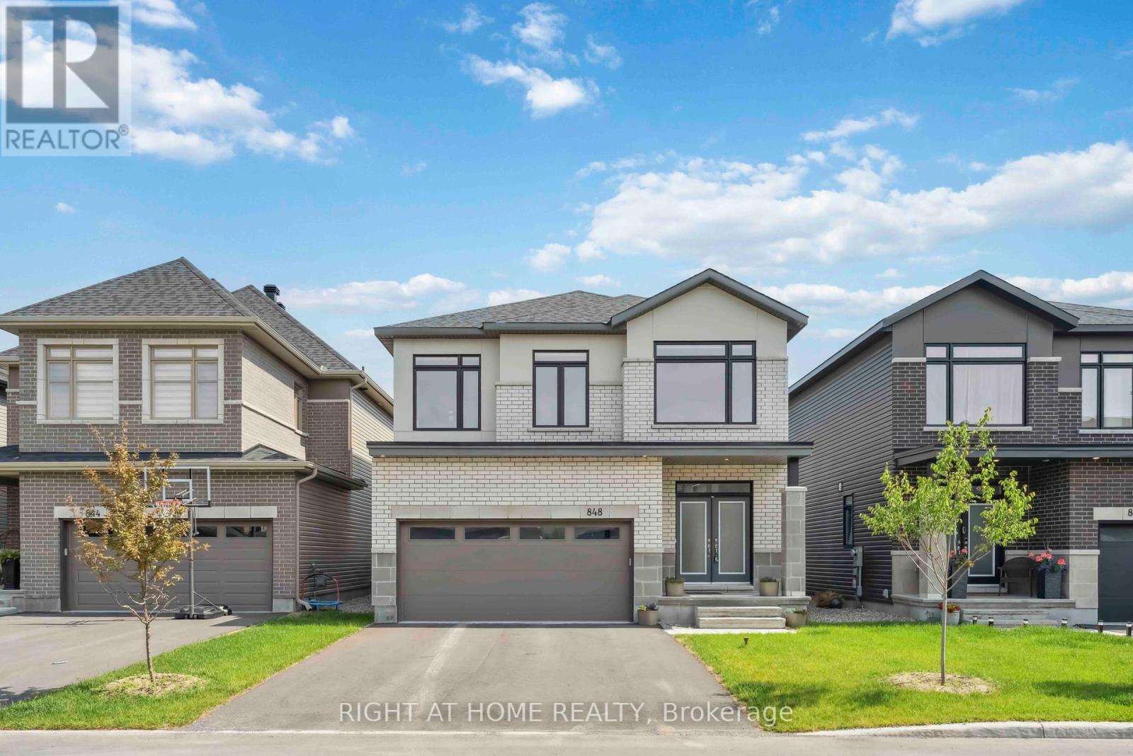 848 Beckton Hts S, Ottawa, ON K2S 2X9