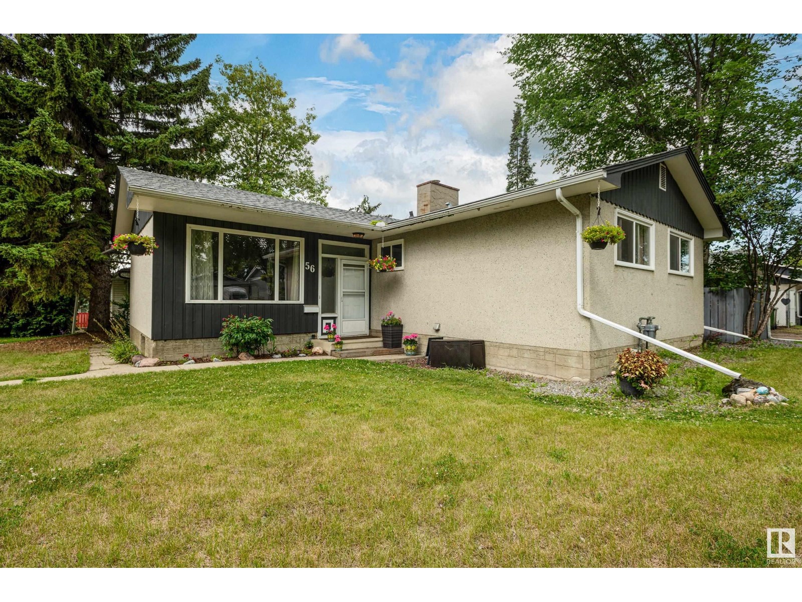 56 Sunset Bv, St. Albert, AB T8N 0N8
