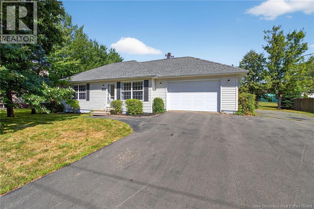 1421 Salisbury Rd, Moncton, NB E1E 4P8