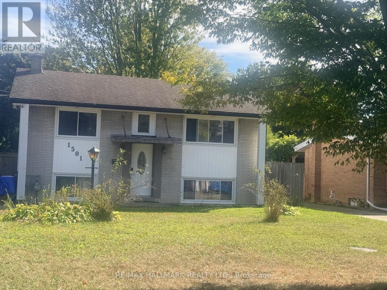 1501 Villa Maria Blvd N, Windsor, ON N9G 1W3