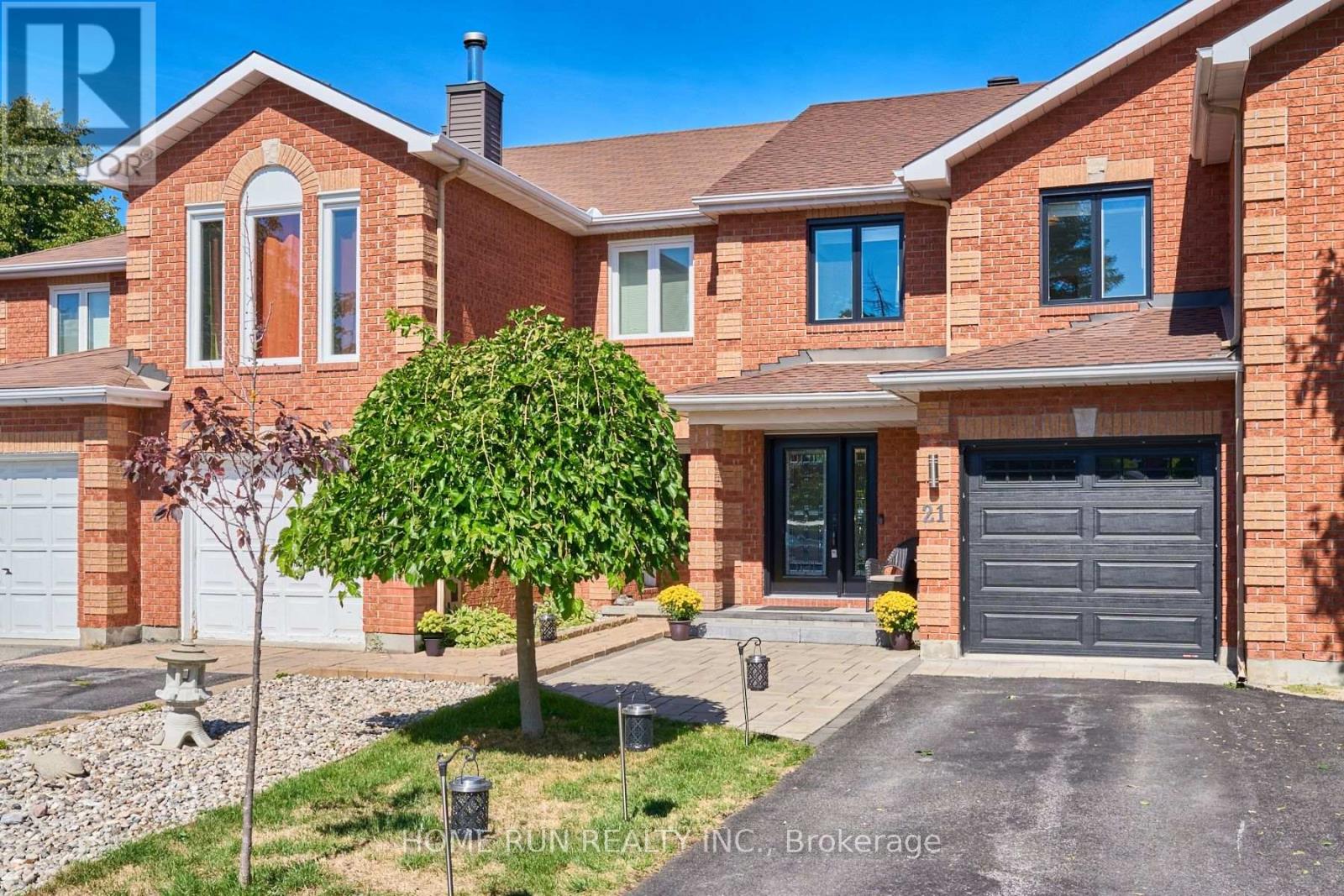 21 Longboat Ct, Ottawa, ON K2K 2T3