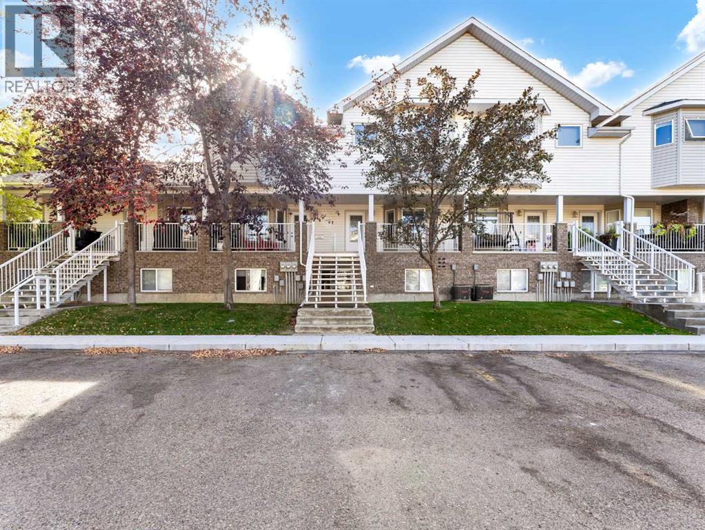 425 Washington Way SE, Medicine Hat, AB T1A 8V2