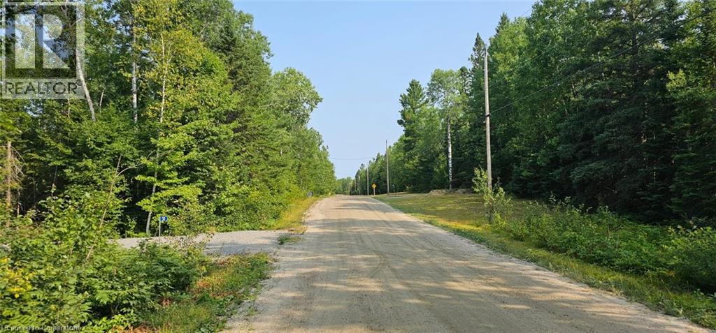 31 Arthur St, Hastings Highlands, ON K0L 2K0
