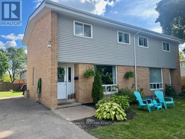 3 Maryknoll Ave, Kawartha Lakes, ON K9V 1A7