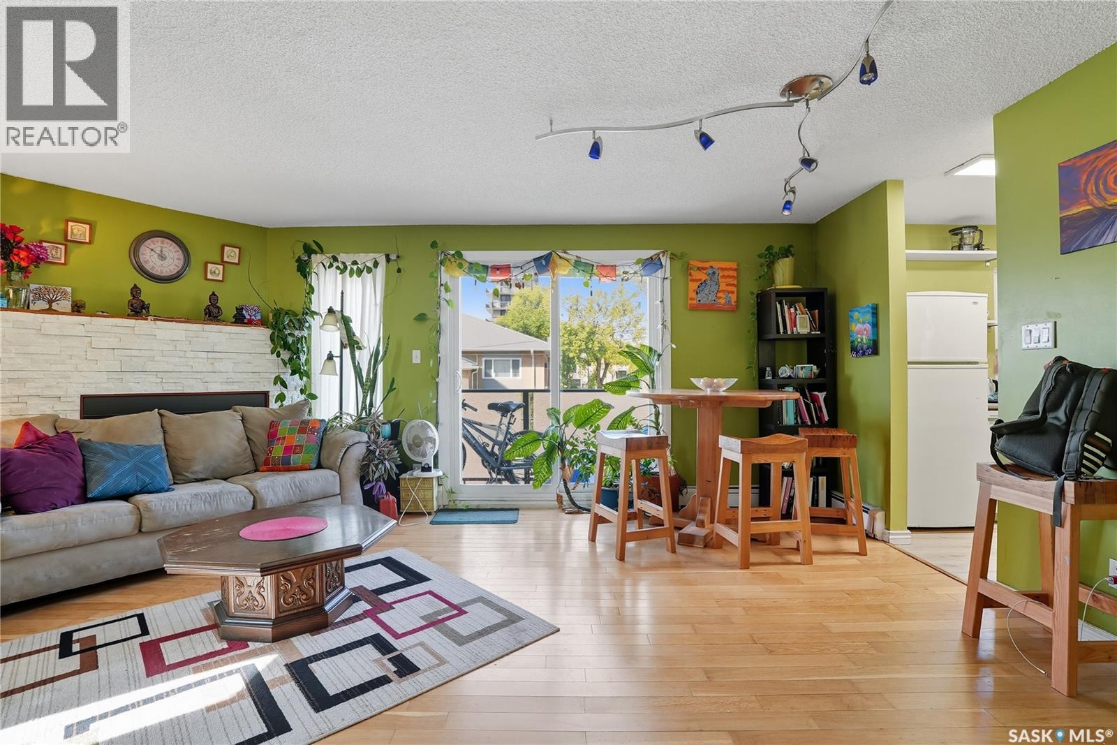 423 4th Avenue N Unit 304, Saskatoon, SK S7K 2M4