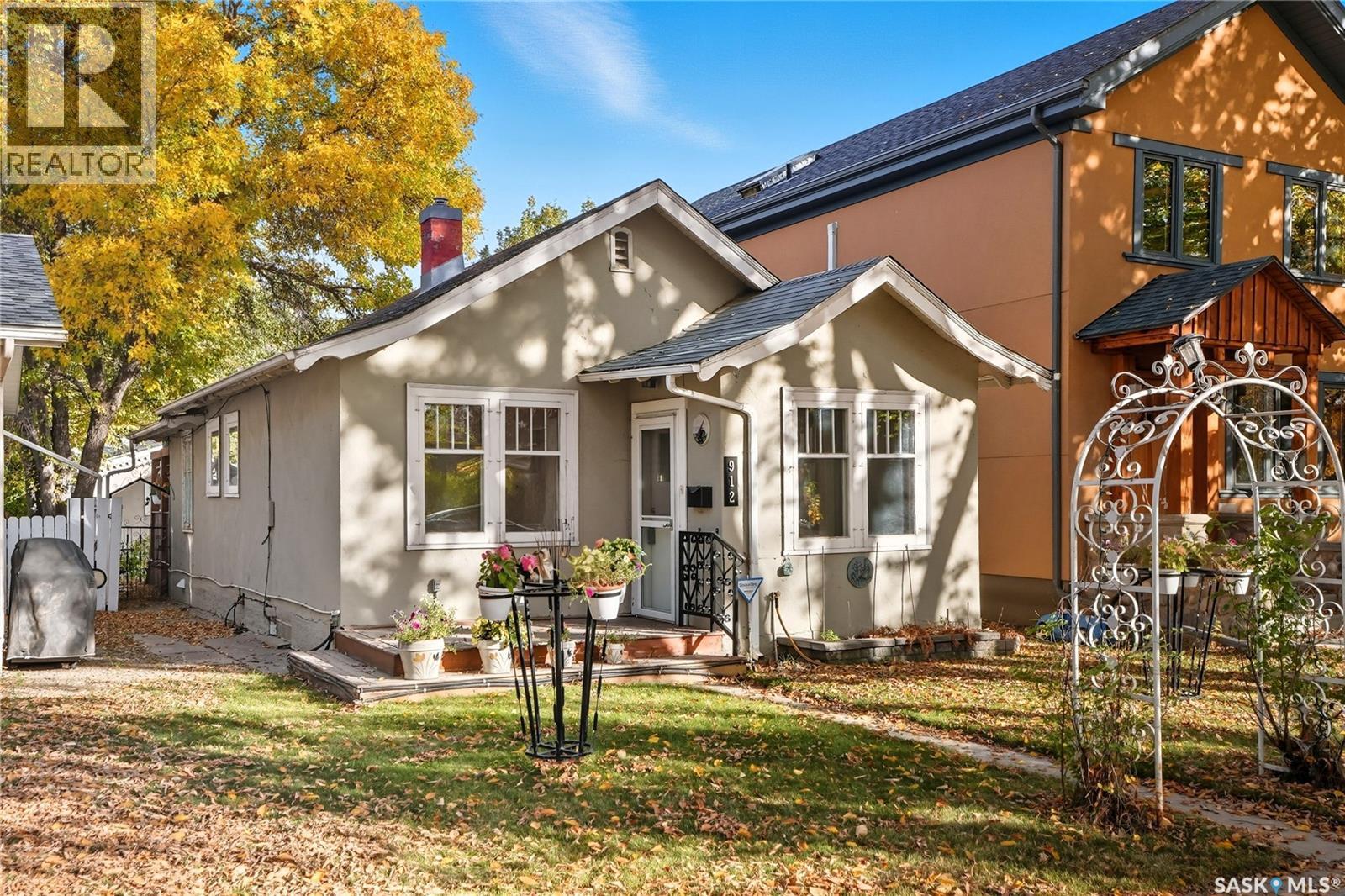 912 5th Avenue North, Saskatoon, SK S7K 2S1