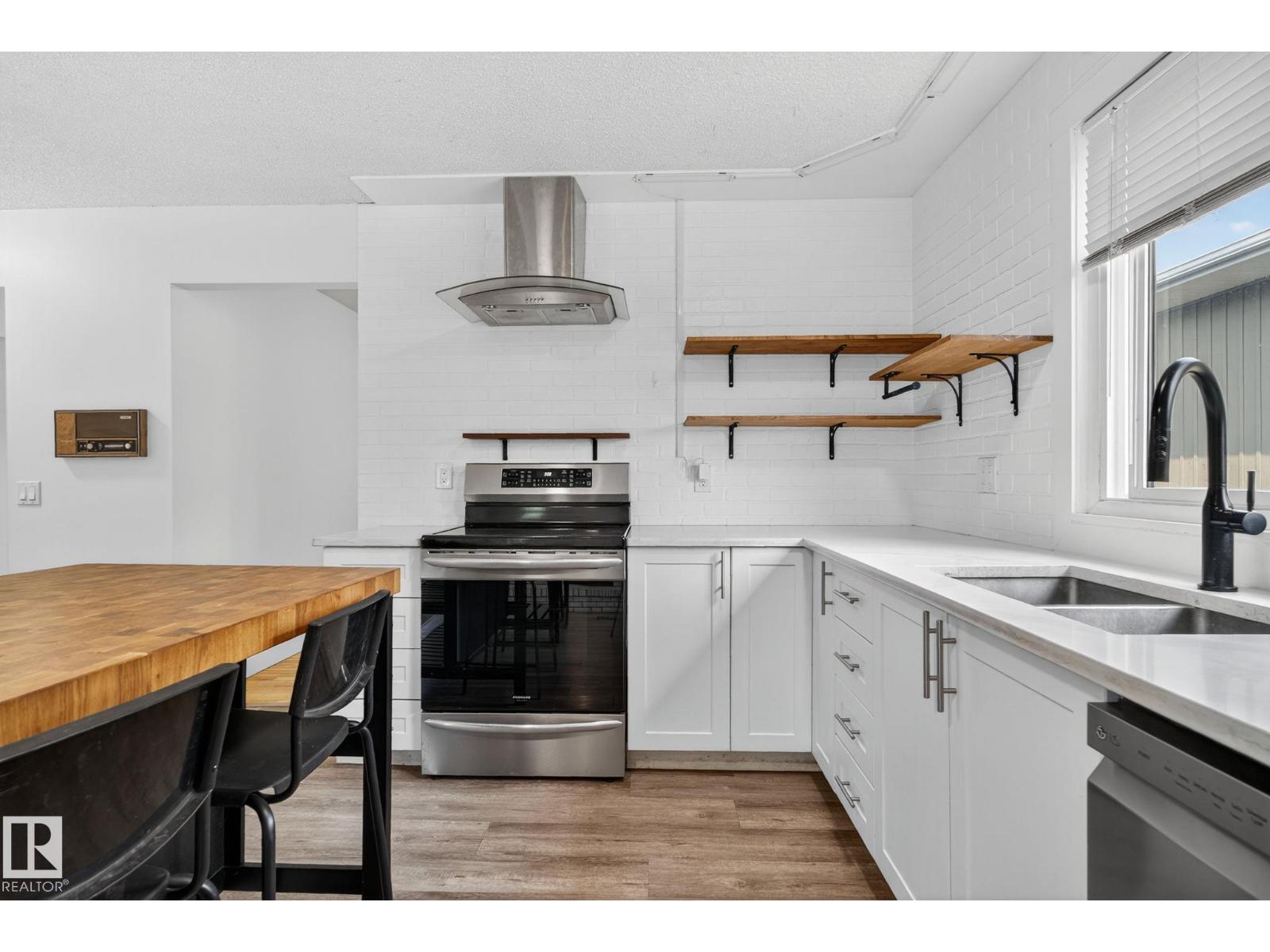 133 Garnet Rd, Sherwood Park, AB T8A 2S5