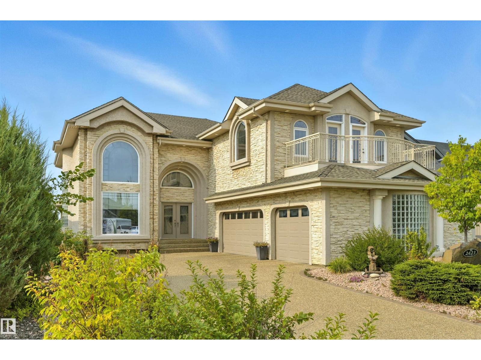 2423 Tegler Gr NW, Edmonton, AB T6R 3K2