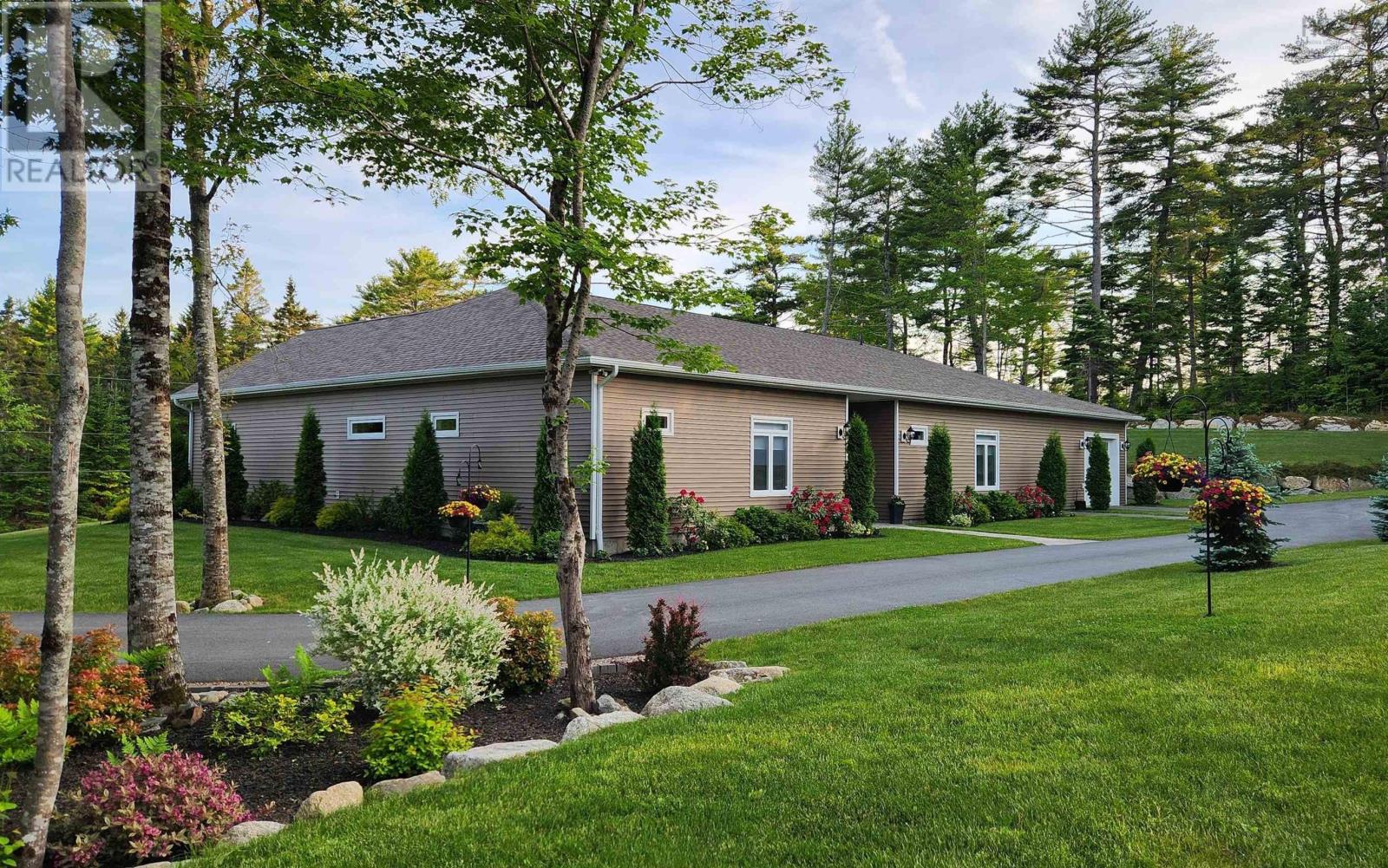 10 Swallow Point Rd, Chester Basin, NS B0J 1K0