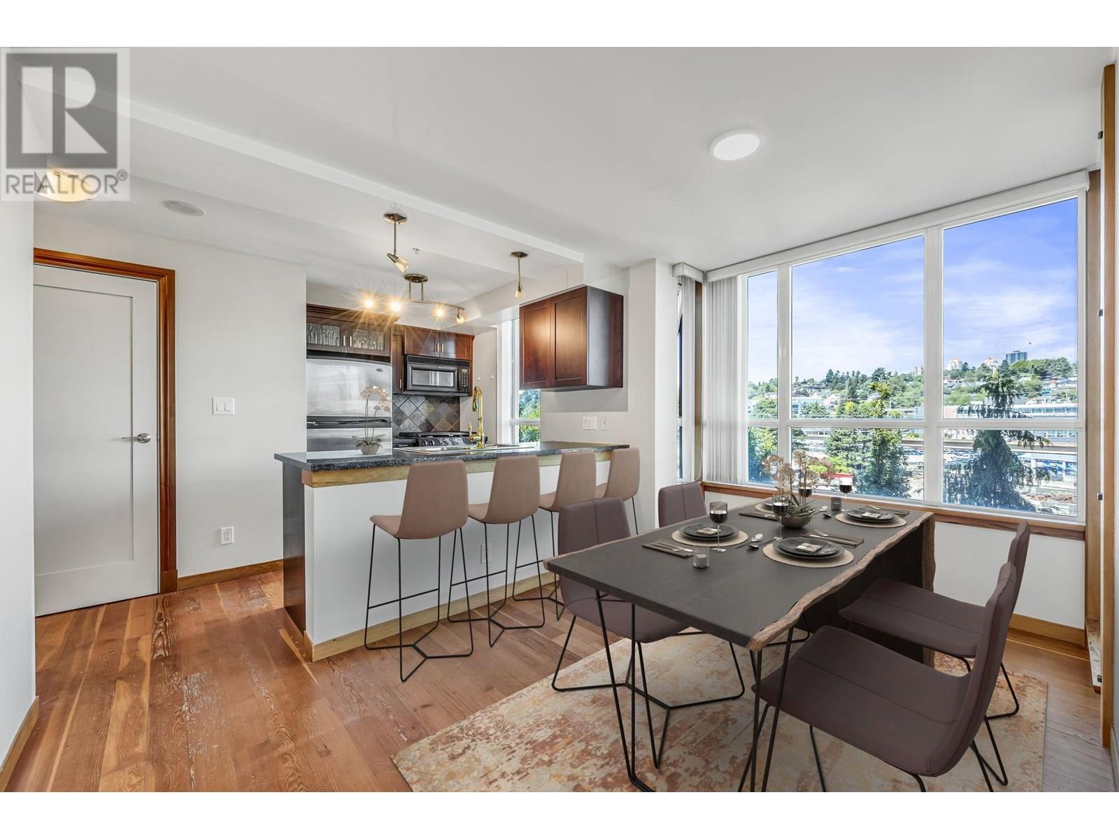10 Renaissance Square Unit 322, New Westminster, BC V3M 7B1