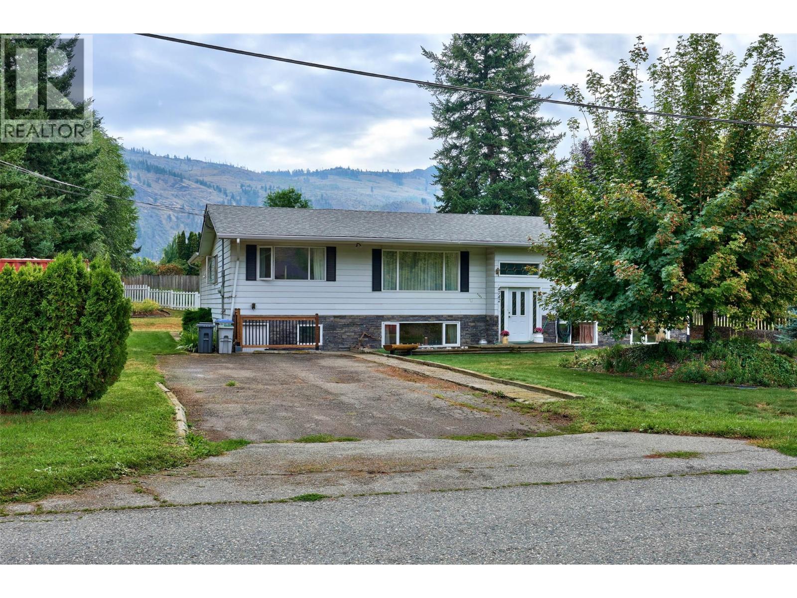 4742 Aspen Park Dr, Kamloops, BC V2H 1M5