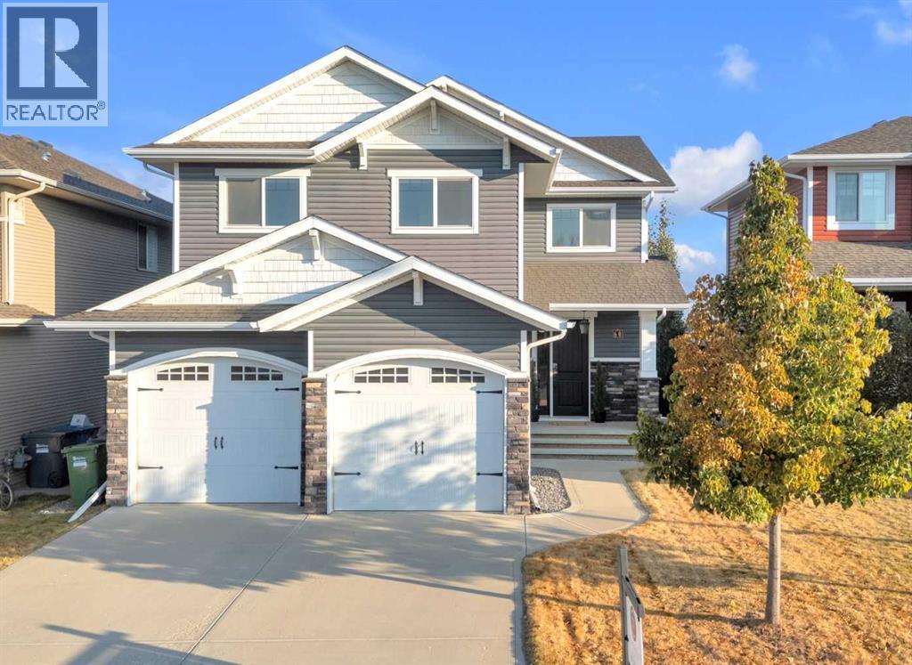 60 Thompson Cres, Red Deer, AB T4P 0N8