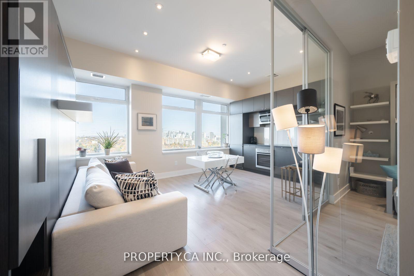 1728 111 St Clair Ave W, Toronto, ON M4V 1N5
