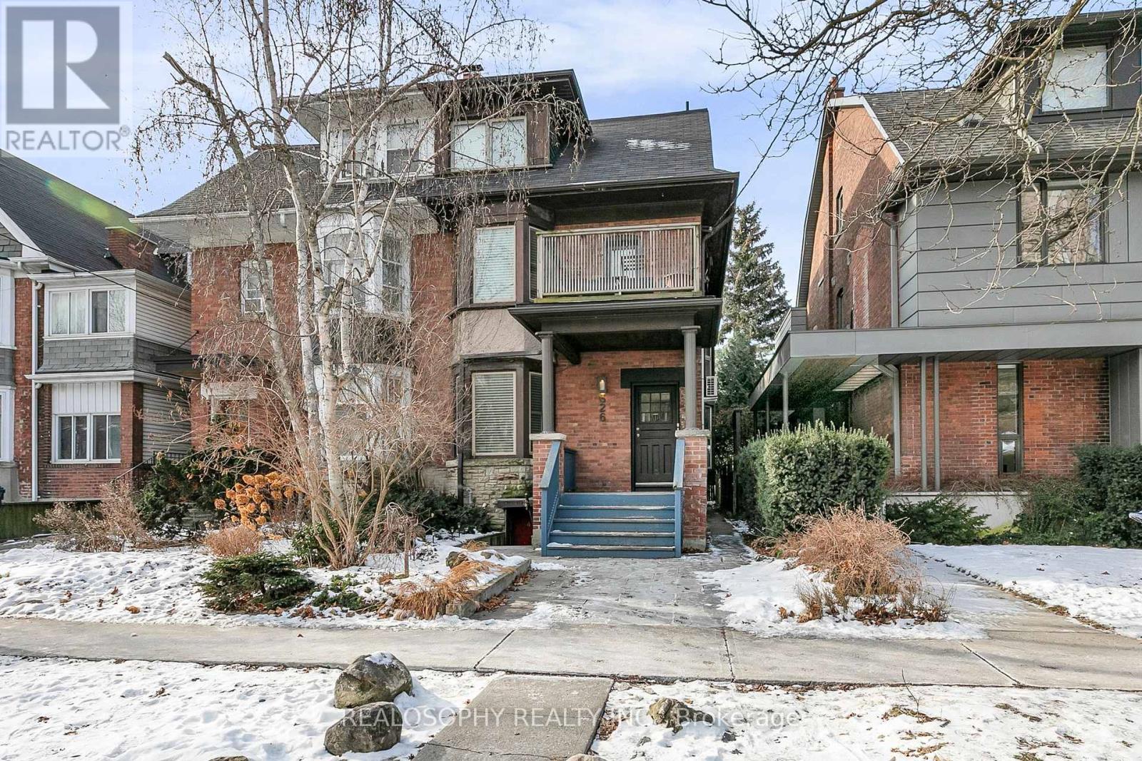 626 Huron St, Toronto, ON M5R 2R9