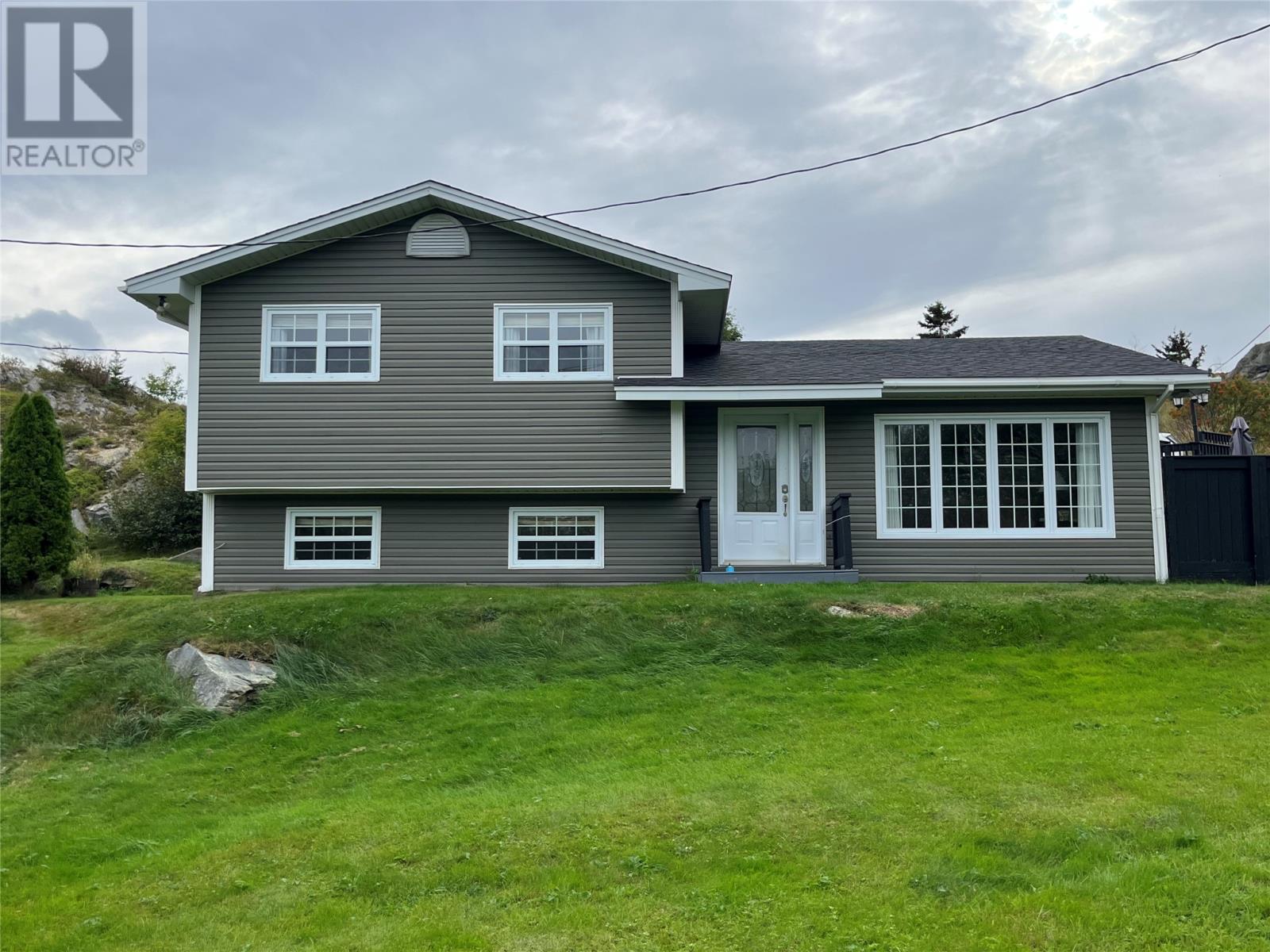 5 Covages Ln, Freshwater, NL A1Y 1C6