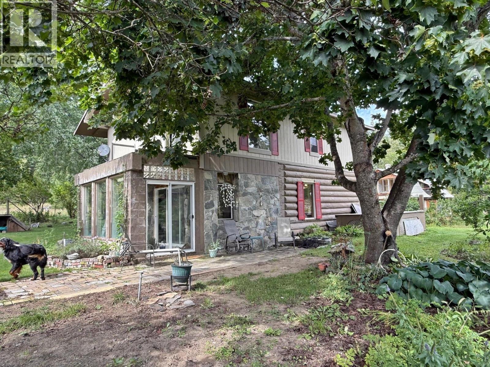 4187 Mcnab Rd, Little Fort, BC V0E 2C0
