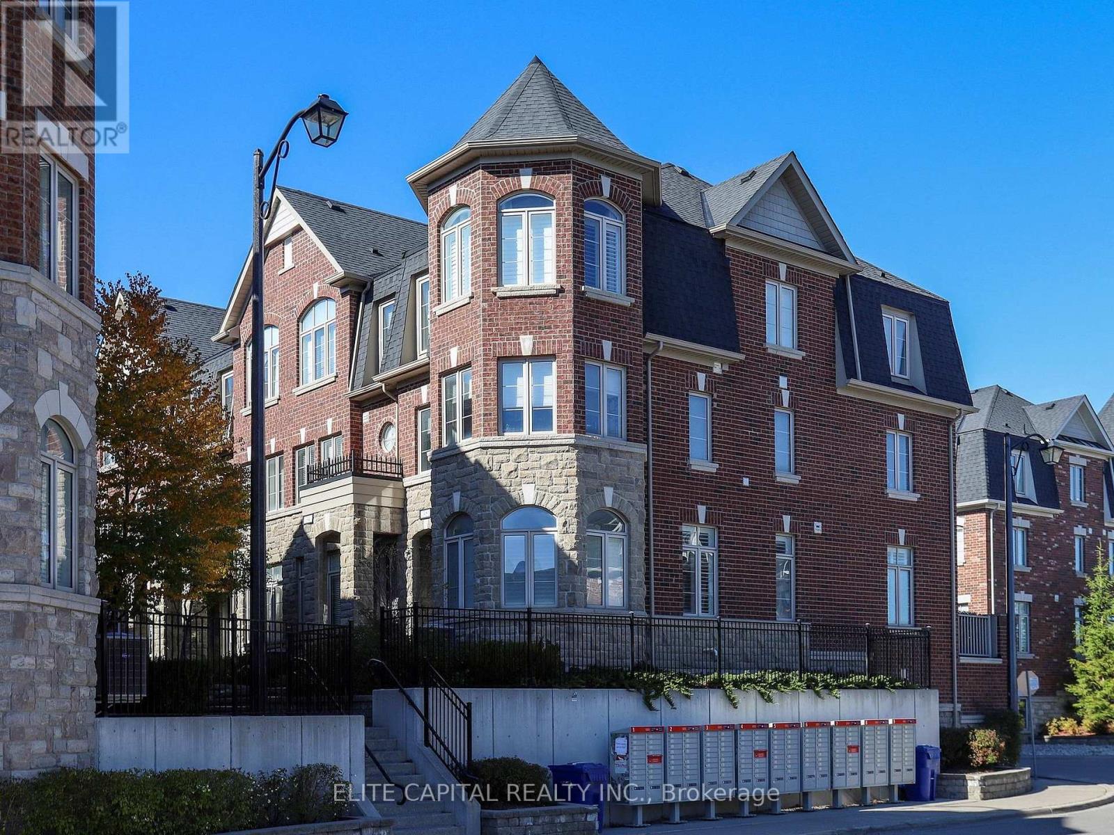 31 1331 Major Mackenzie Dr, Vaughan, ON L6A 4W4