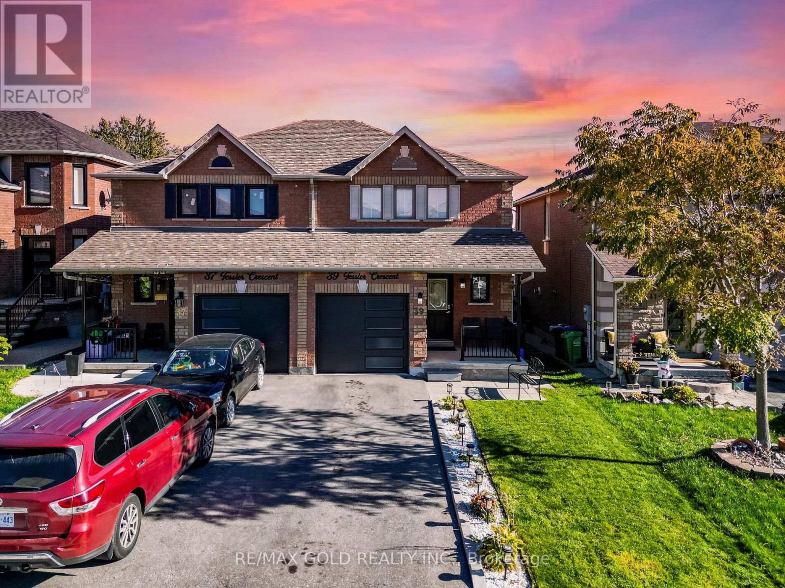 39 Tessler Cres, Brampton, ON L6X 4P7
