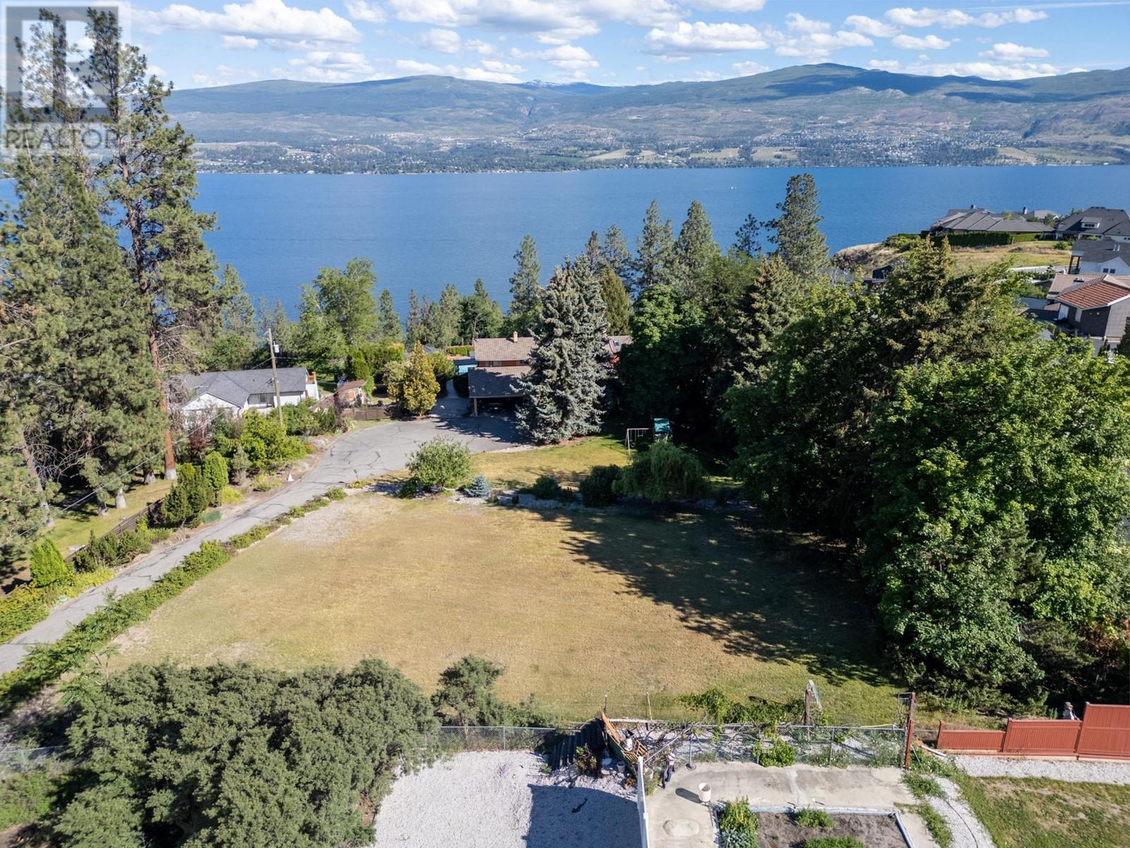 3090 Beverly Place #2, West Kelowna, BC V1Z 2A5
