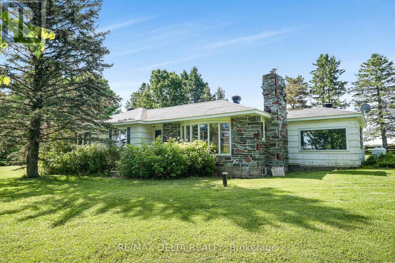 3730 County Rd 10 Rd, Champlain, ON K0B 1R0