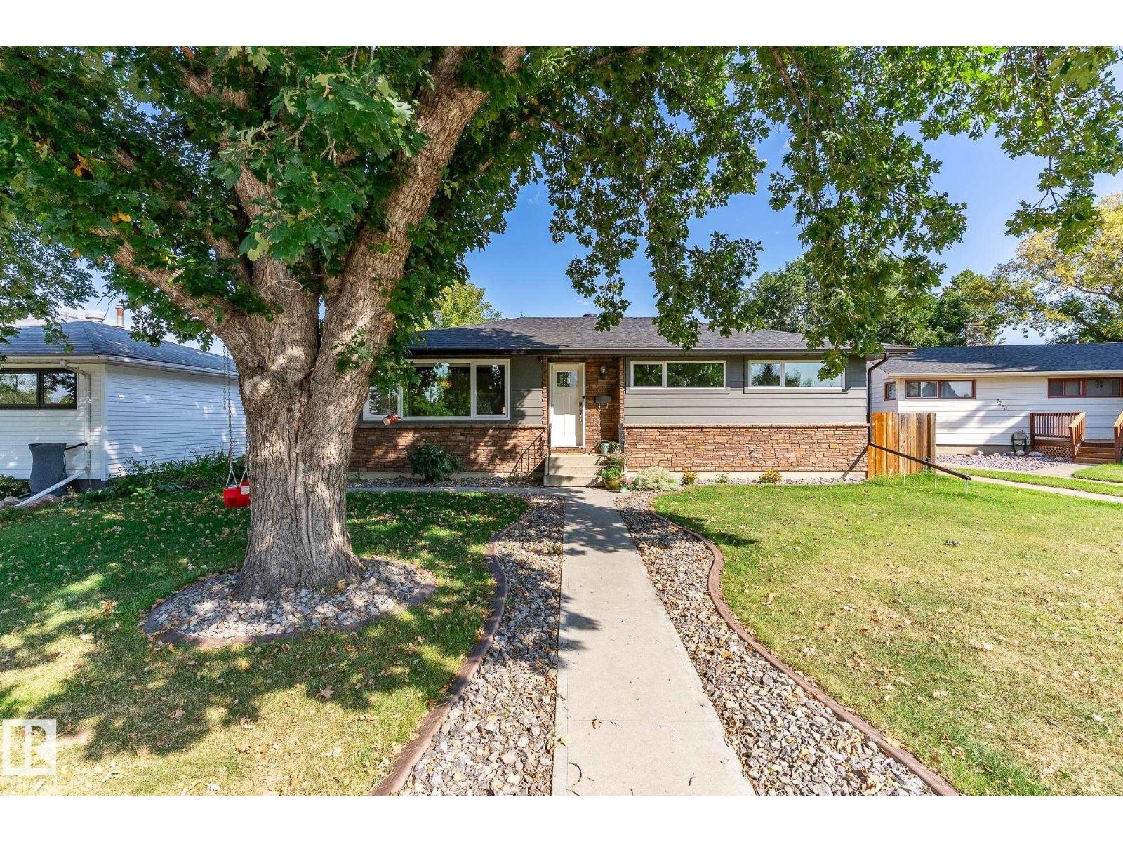 96 Av Nw Unit 7228 #b, Edmonton, AB T6B 1C1