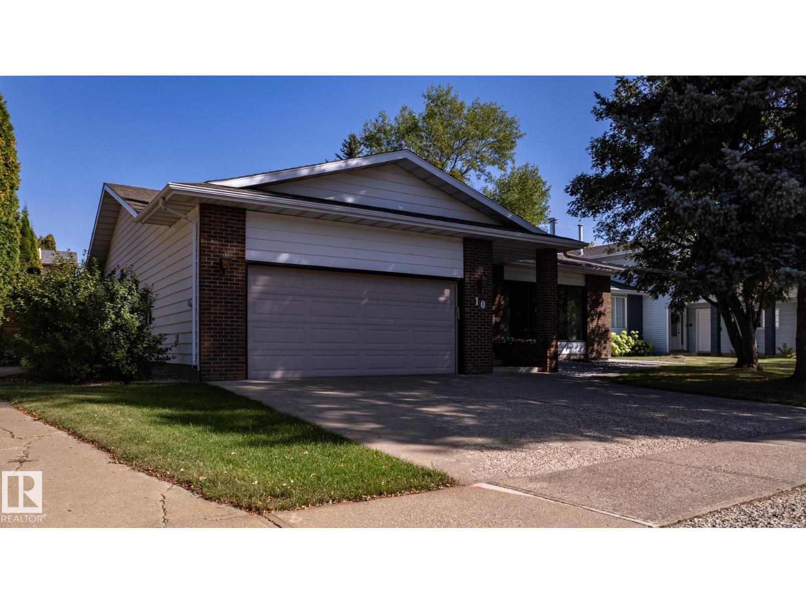 10 Lorne Cr, St. Albert, AB T8N 3R2