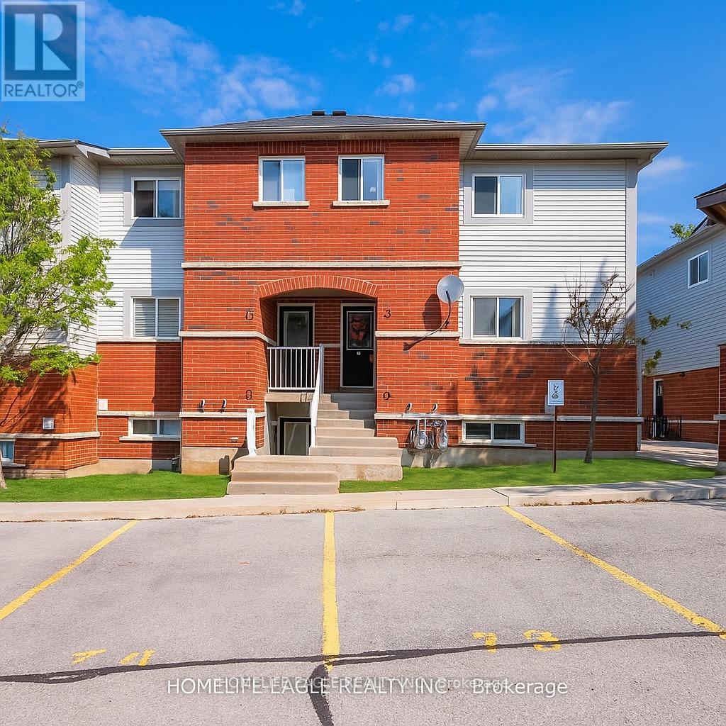 13 235 Ferndale Dr S, Barrie, ON L4N 0T6