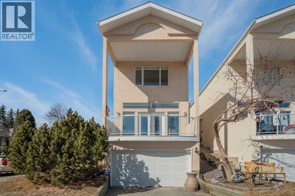 5503 Strathcona Hl SW, Calgary, AB T3H 1S2