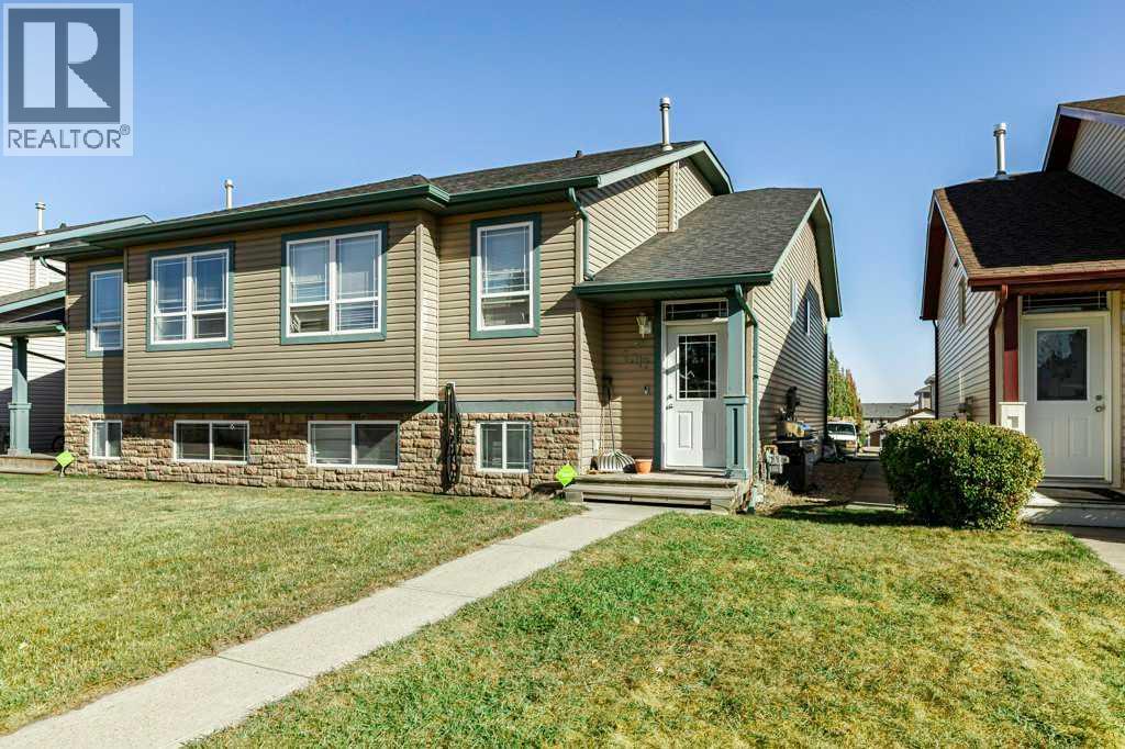 7017 Deer St, Lacombe, AB T4L 1Y9