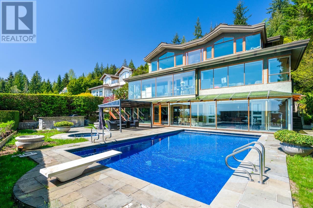 1626 Pinecrest Dr, West Vancouver, BC V7S 3H3